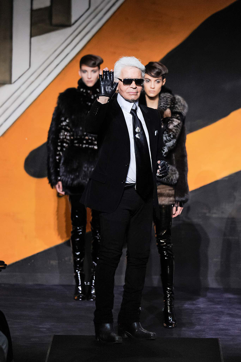 Смотреть Сказки Карла Лагерфельда: Fendi Haute Fourrure видео Смотреть Сказки Карла Лагерфельда: Fendi Haute Fourrure видео