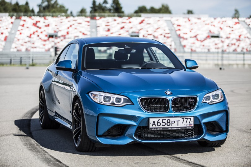 Авто с Яном Коомансом: тест-драйв BMW M2 — Возрождение M-сер...