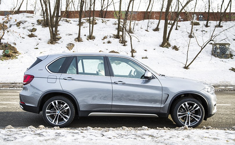 Авто с Яном Коомансом: гибридный SUV-внедорожник BMW X5 40e