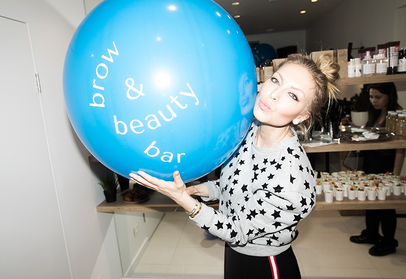 Светская хроника: открытие Brow & Beauty Bar на Патриарш...