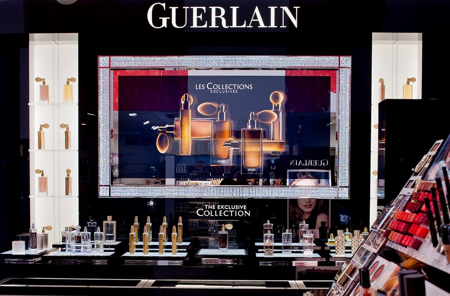 Адрес дня: Корнер Guerlain в ИЛЬ ДЕ БОТЭ на Ленинском проспе...