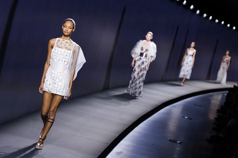 Неделя моды в Париже: шоу Balenciaga и Vionnet