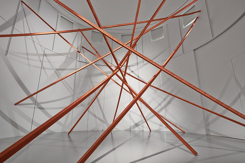 Art & More: выставка DATA Space в Доме Louis Vuitton