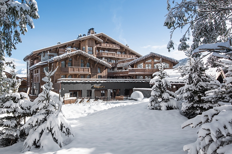 Куда поехать зимой: снежный сезон в Hotel Barrière Les Neige...