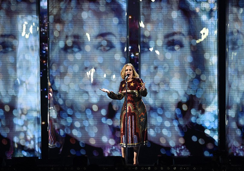 Музыка: неожиданные победители и стильные гости Brit Awards ...