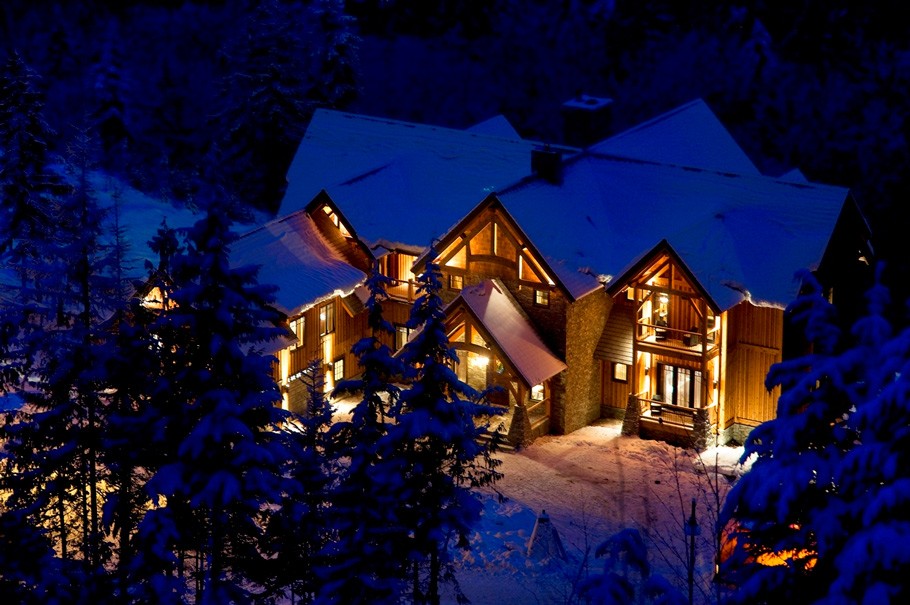 Travel Experts: Хели-ски в канадском шале Bighorn Revelstoke