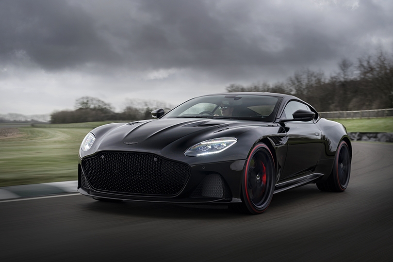 Вместе мы — сила: 50 коллекционных спорткаров Aston Martin и...