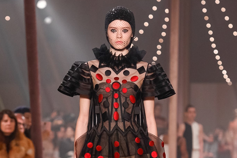 Цирк, да и только! Кутюрное шоу Dior на Неделе высокой моды ...