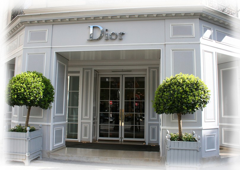 Новости: Статуя J’Adore Dior