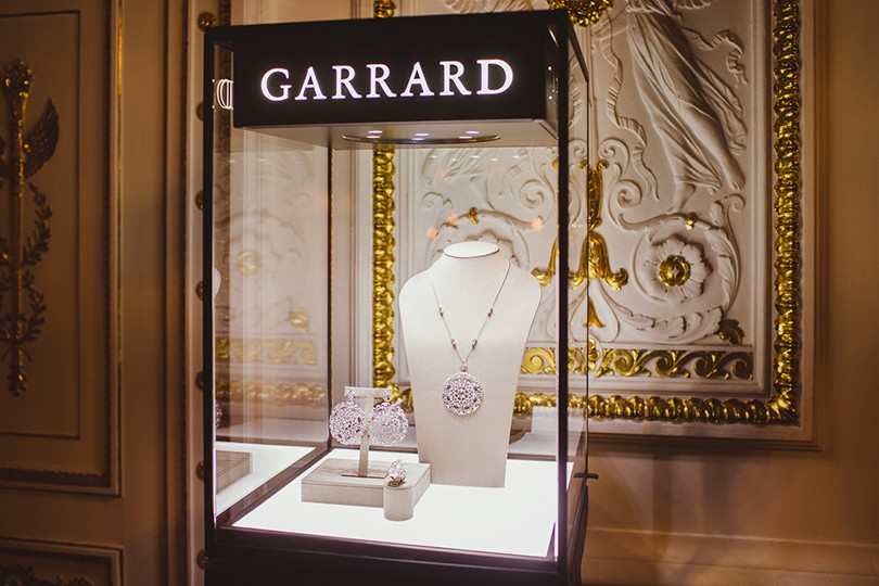Светская хроника: презентация коллекции Garrard в резиденции...