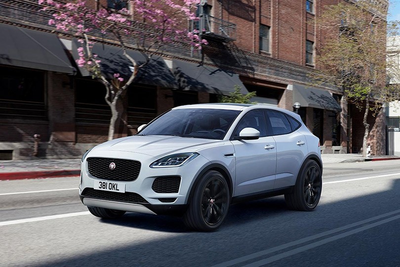 Jaguar E-Pace: самая выгодная покупка сезона