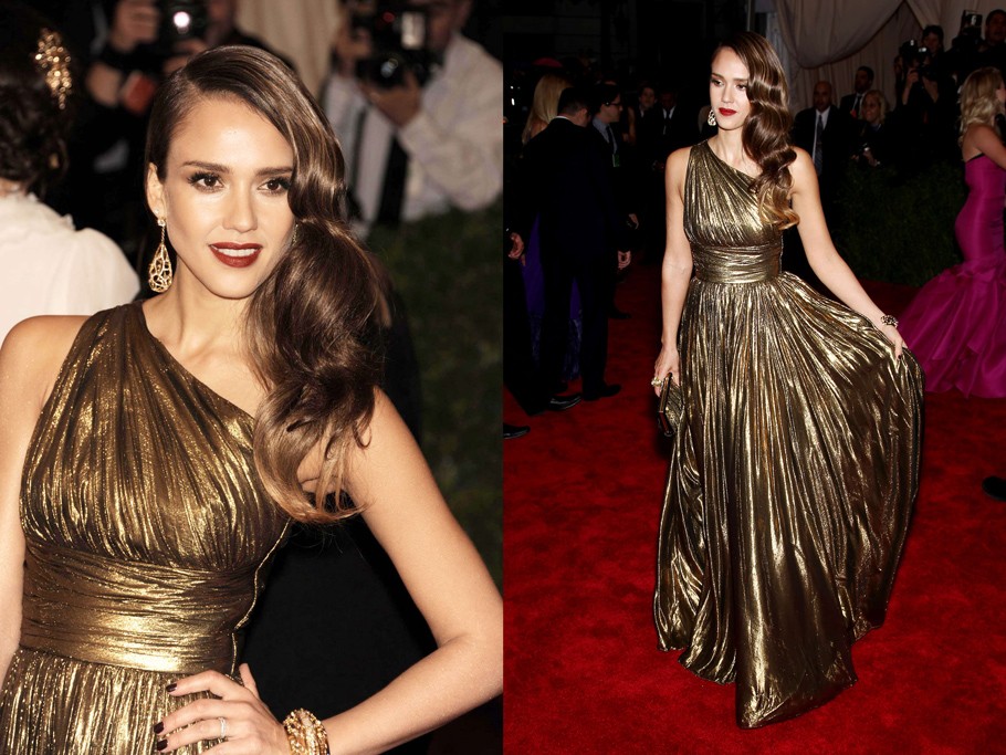 Образ дня: Джессика Альба на Met Costume Institute Gala 2012...