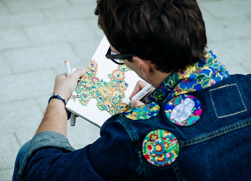 Style Notes: Levi’s впервые сделали проект с российским худо...