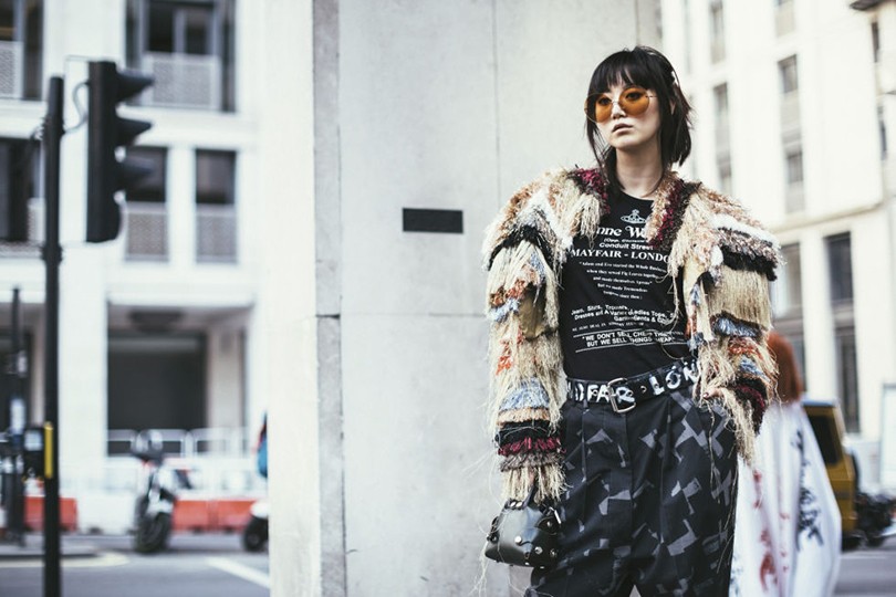 Street Style: уличный стиль на Неделе моды в Лондоне