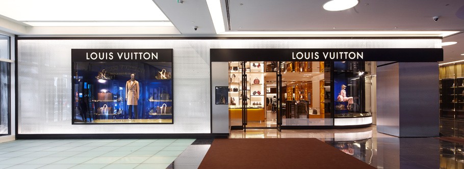 Адрес дня: Открытие первого магазина Louis Vuitton в Алма-...