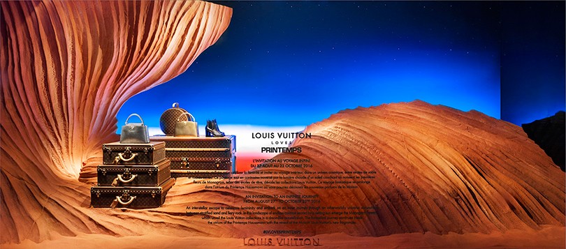 Style Notes: Louis Vuitton оформил витрины Printemps