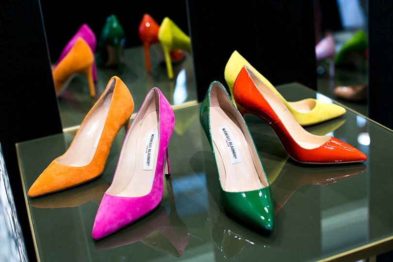 Celebrity Posta Box. Разноцветные лодочки Manolo Blahnik