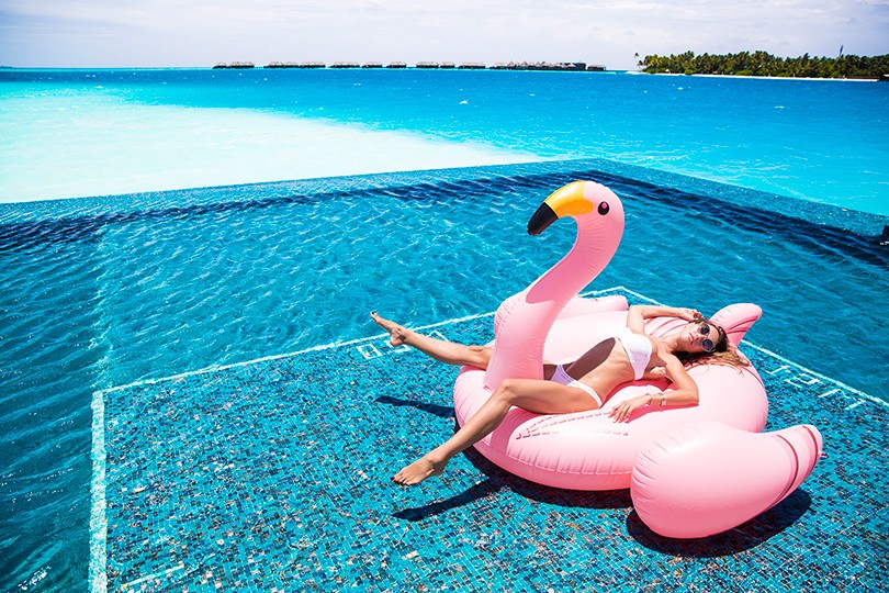 Celebrity Travel. Мальдивы с Миланой Королевой: йога у океан...