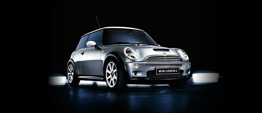 Новый Год: MINI едет к Санте