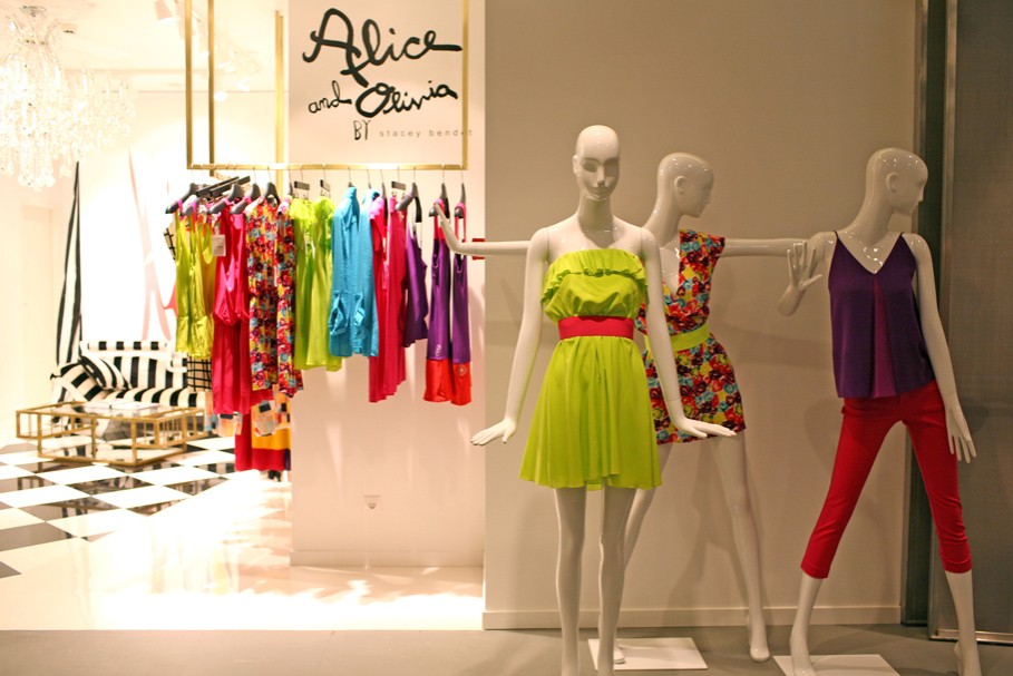 Новость: Корнер Alice+Olivia в ЦУМе