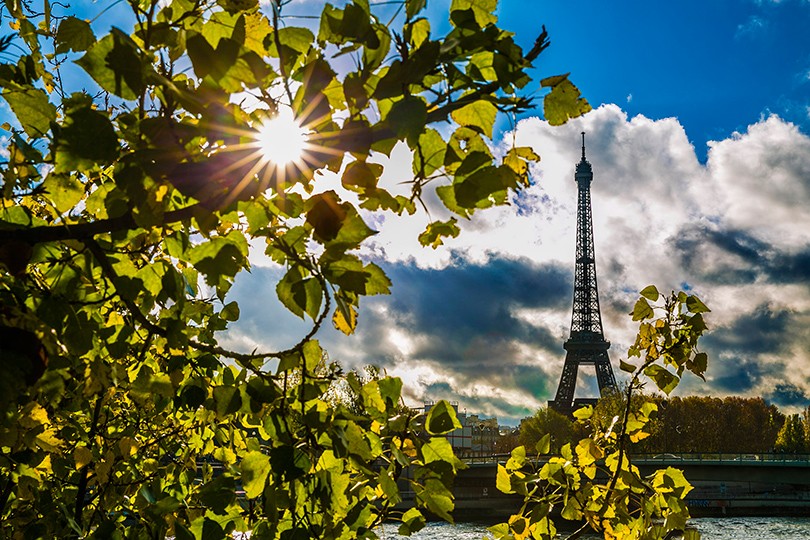 Unique Paris by Posta-Magazine: учимся носить брюки как Инес...
