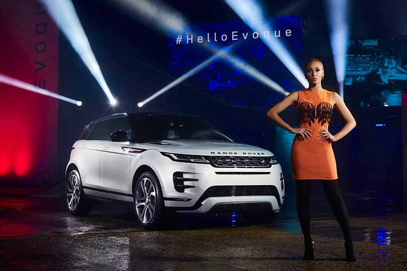 Что общего у платья Адвоа Абоа и нового Range Rover Evoque?