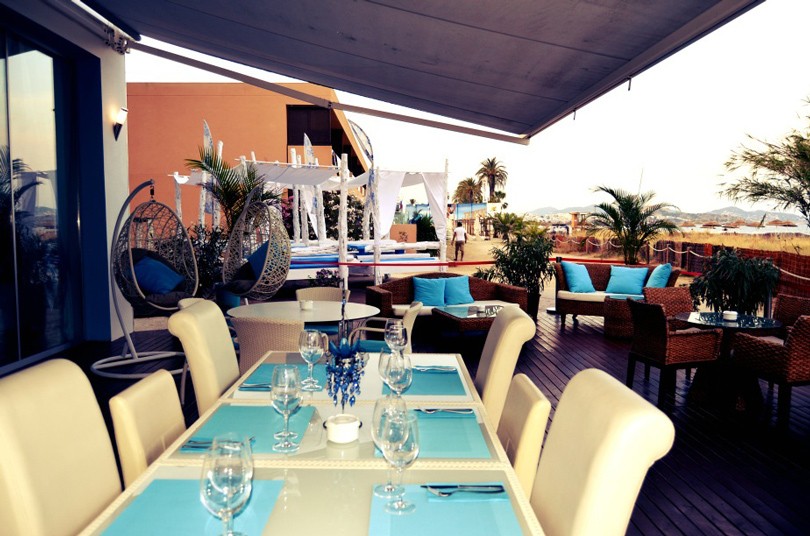 Адрес дня. Saint-Tropez Beach Bar&Restaurant на Ибице