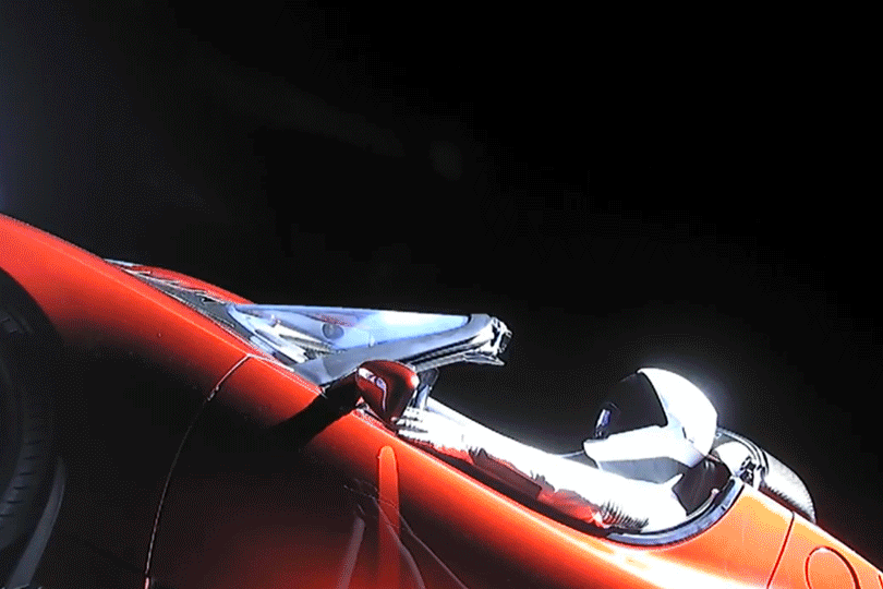 Tesla на орбите: компания Илона Маска SpaceX запустила в кос...