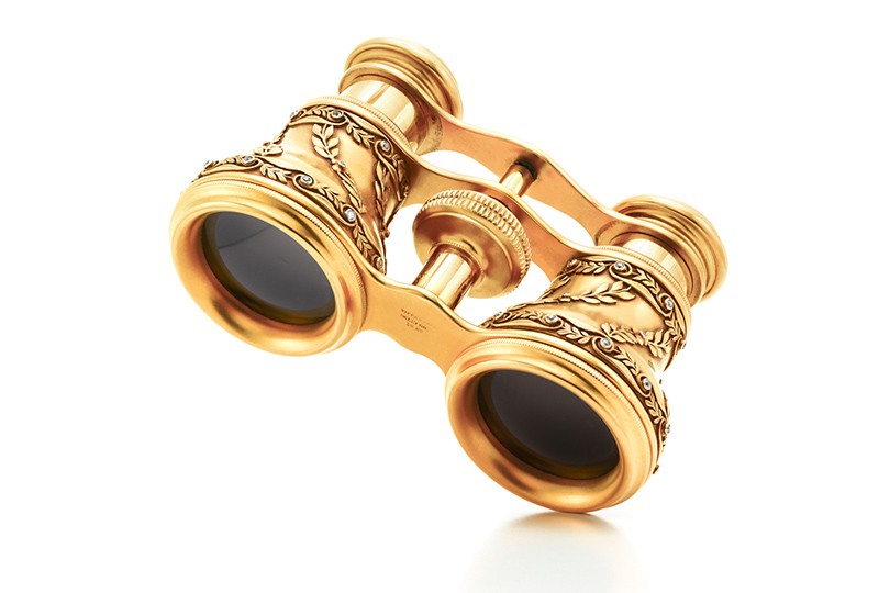 Выставка исторических украшений в новом бутике Tiffany&C...