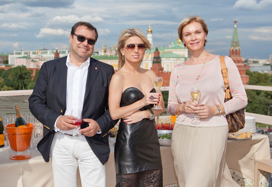 Posta da VIP Club: Наталья Валевская пригласила друзей на по...