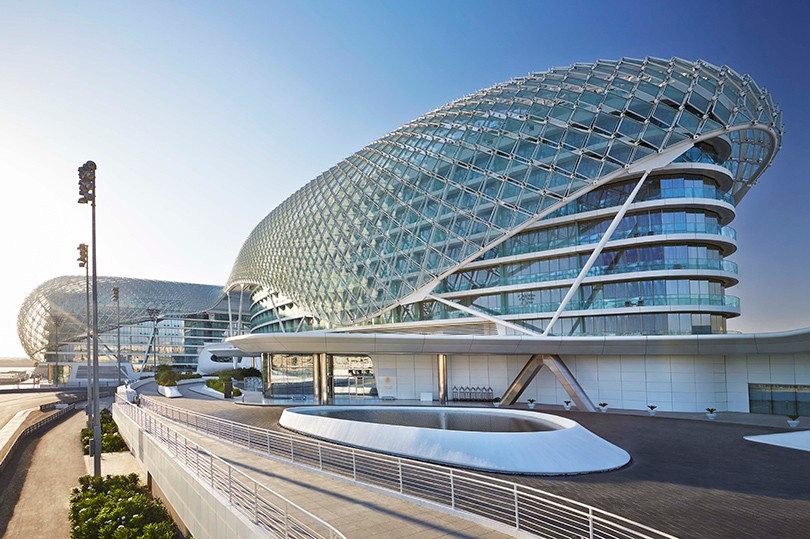Идея уикенда. Семейный отдых в Ferrari World в Абу-Даби