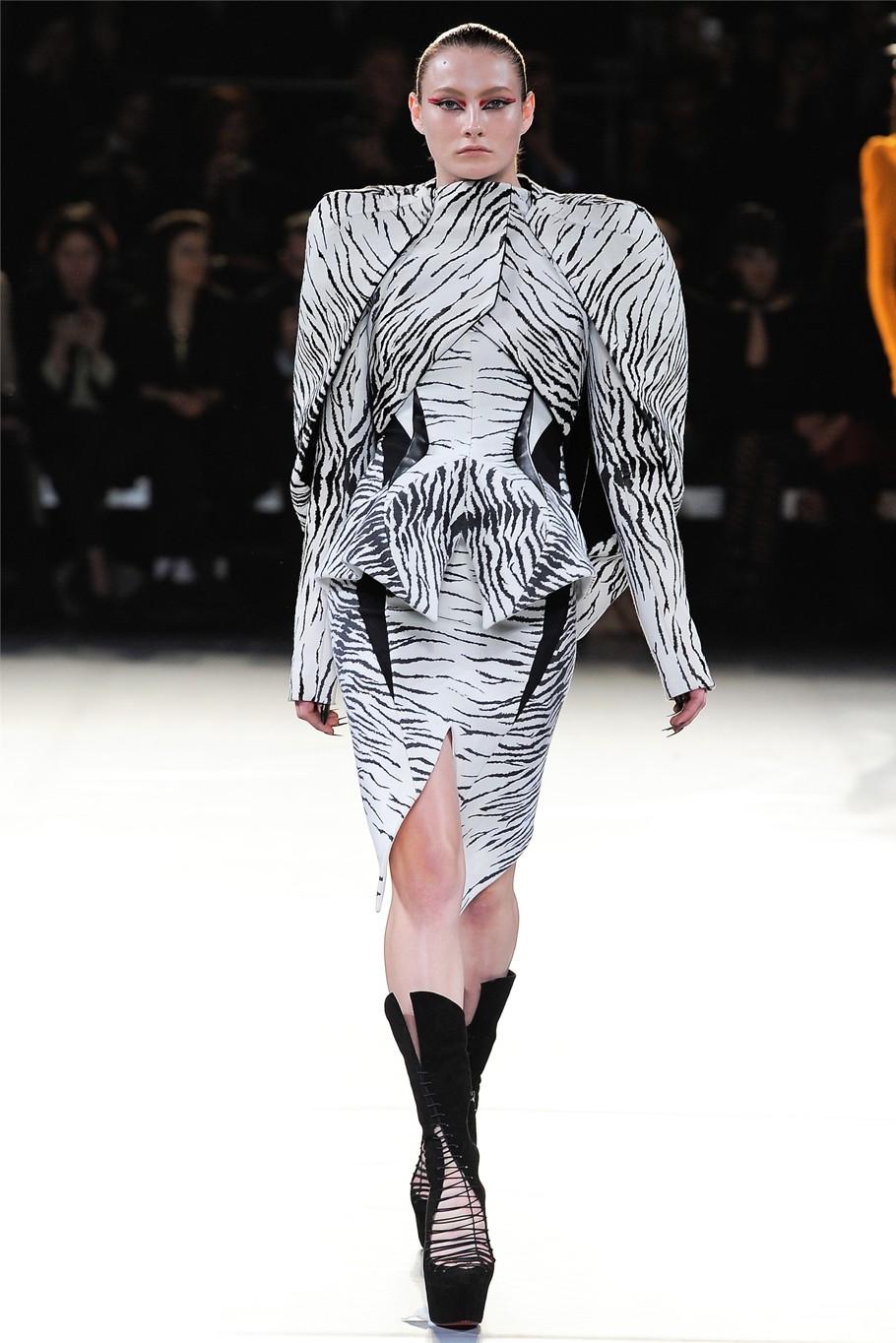 Новости: шоу Mugler осень/зима 2012-13