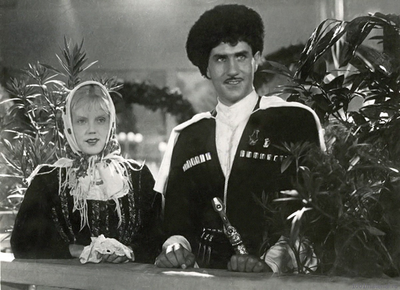 Кадр из фильма "Свинарка и пастух"