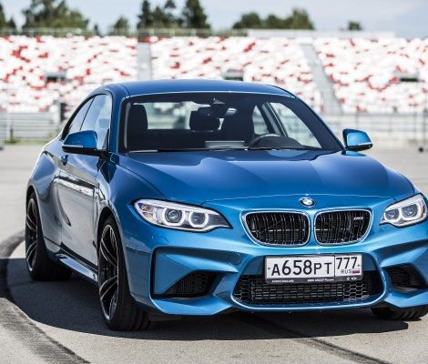 Авто с Яном Коомансом: тест-драйв BMW M2 — Возрождение M-серии?