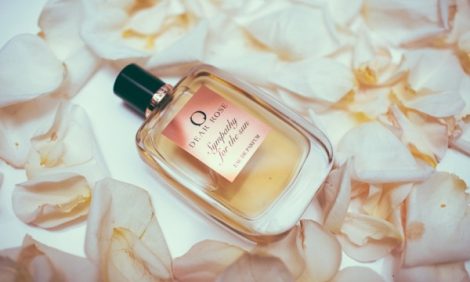 Beauty Business: нишевые ароматы Dear Rose — для женщин и о женщинах от знаменитой Шанталь Роуз