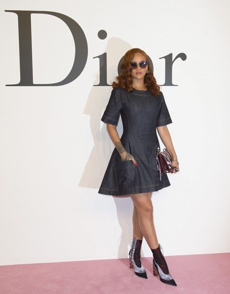 Style Notes: Рианна на показе Christian Dior в Токио