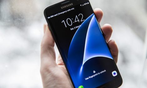 Механизмы с Яном Коомансом: новый смартфон Samsung S7 Edge и стоит ли его покупать?