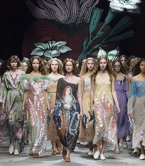 Mercedes-Benz Fashion Week Russia: средневековые мотивы, легенда о Годиве и новая романтика от Alena Akhmadullina