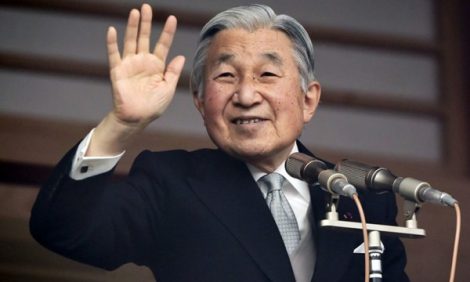 Отцвели уж давно: 83-летний император Японии Акихито получил разрешение отречься от престола