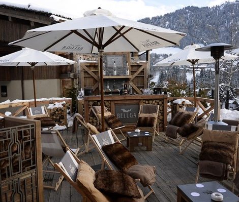Travel News: во французских Альпах открылась терраса Beluga Après Ski