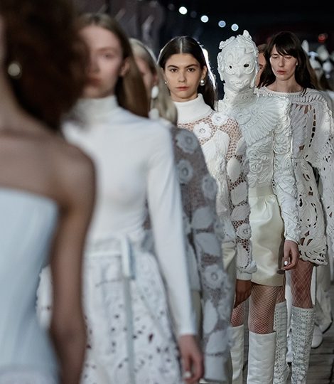Показы Alexander Arutyunov и Diana Arno на Mercedes-Benz Fashion Week Russia