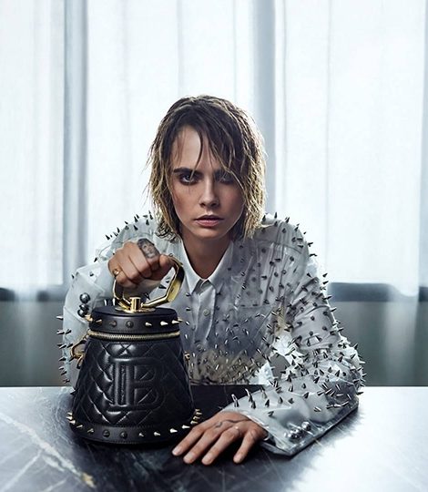 Shoes & Bags Blog: шипы без роз — Кара Делевинь создала коллекцию сумок для Balmain