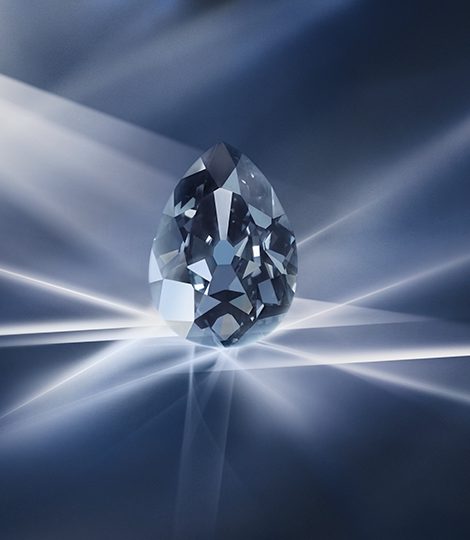 Часы & Караты: метаморфозы редкого 300-летнего голубого бриллианта в высокой коллекции Bvlgari