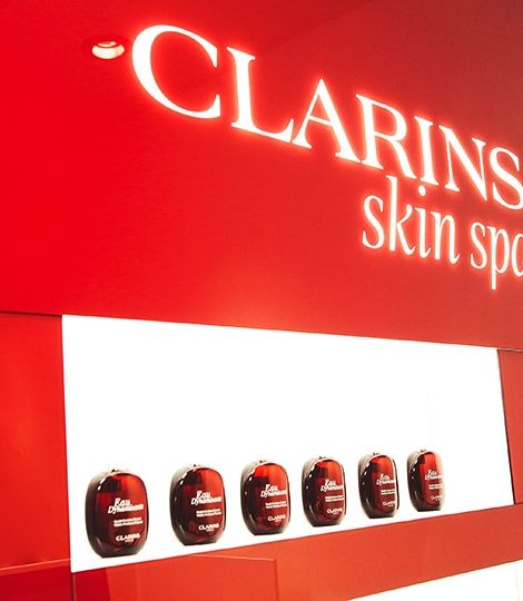 Где попробовать уходы Clarins, если вы живете в Москве