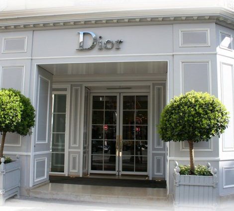 Новости: Статуя J’Adore Dior
