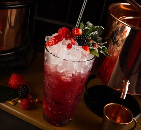 Адрес дня: party bar Dirty Blonde на Кузнецком Мосту