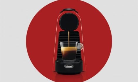 Мал, да дорог: Nespresso презентует самую компактную кофемашину Essenza Mini