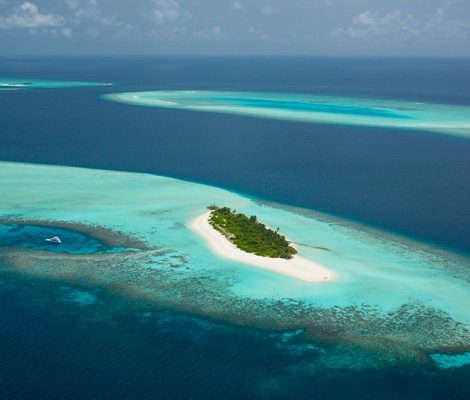 Travel News: частный остров Four Seasons Private Island Maldives at Voavah на атолле Баа