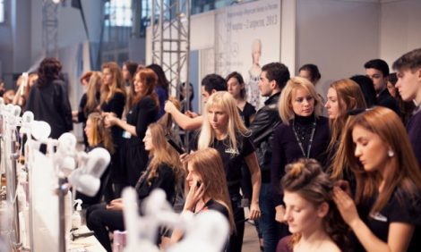 Backstage Secrets. Лучшие укладки Mercedes-Benz Fashion Week Russia