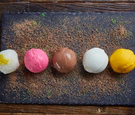 Охладить пыл: 12 ресторанов Москвы, где готовят вкусное и необычное мороженое